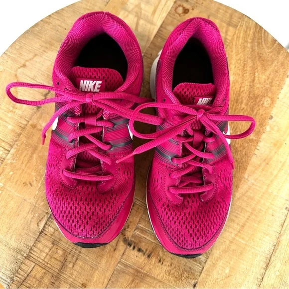 Nike Women's Fuchsia Sneakers with Black and White Accents - Picture 3 of 11